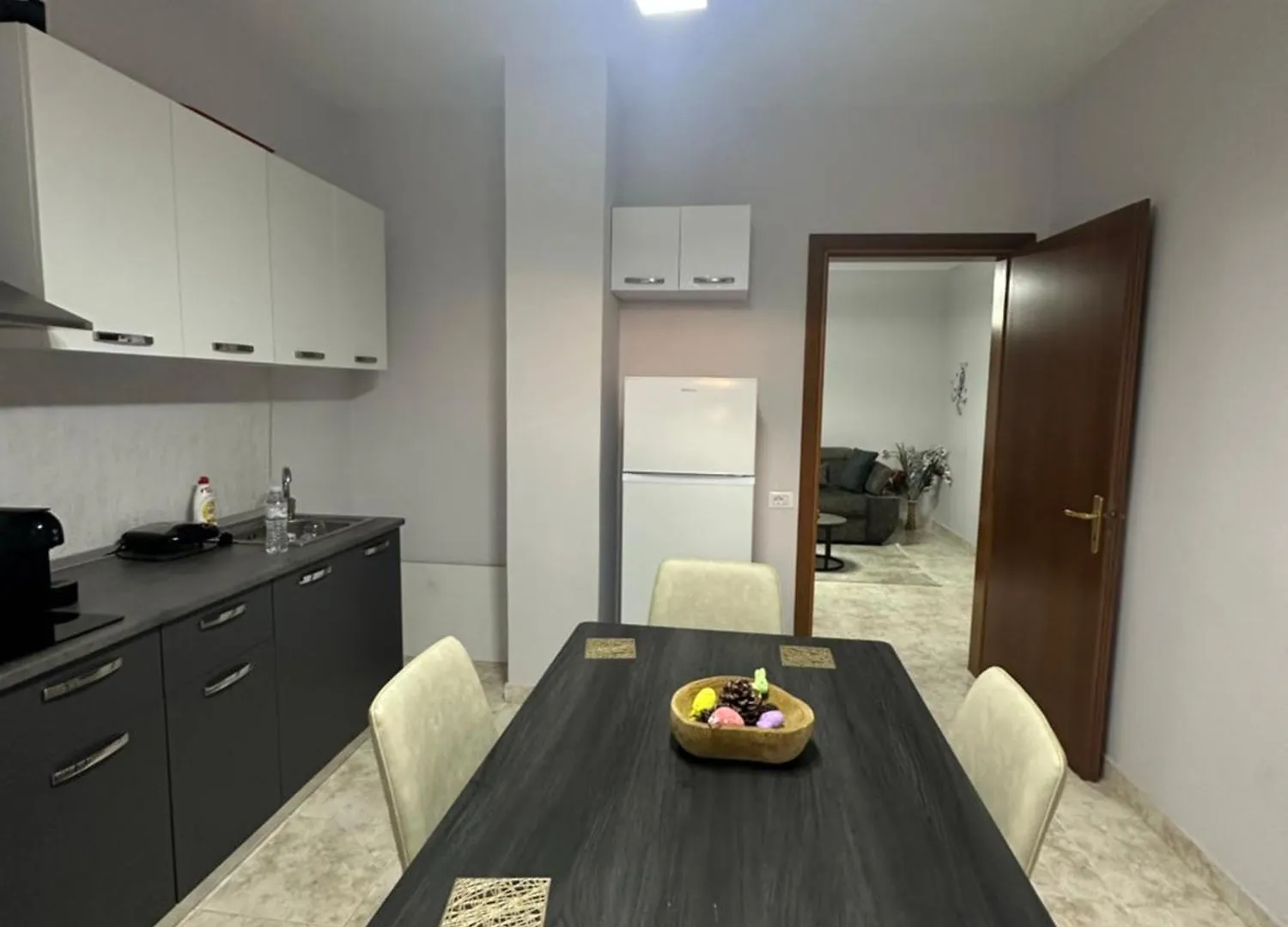 Nunu'S Place At Top Location Blloku Tirana Albania
